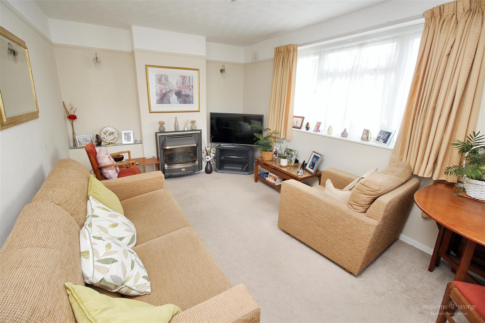 Dee Road, Tilehurst, Reading